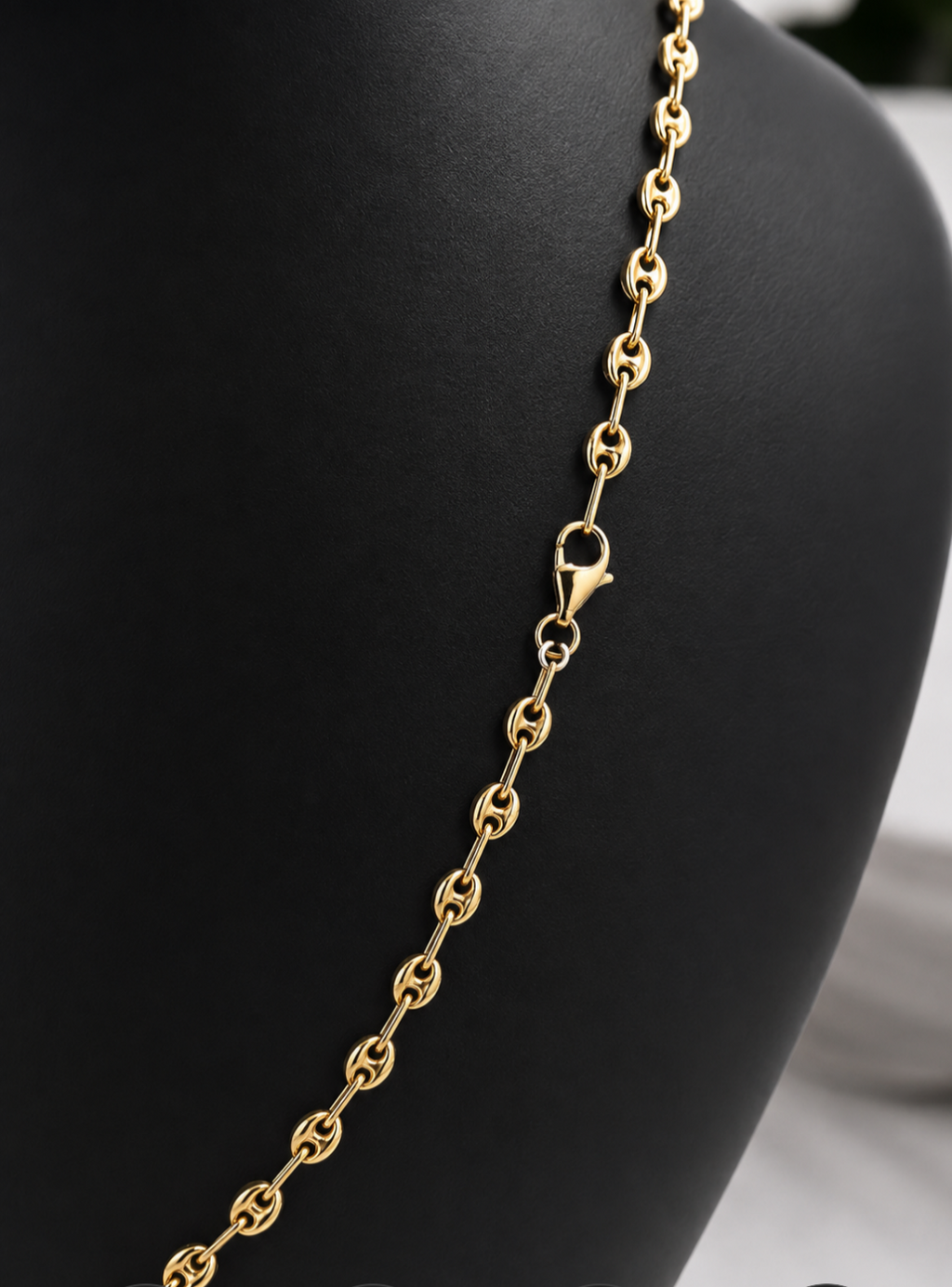Cadena Mariner de Oro Italiano 10K – 4 mm × 22".