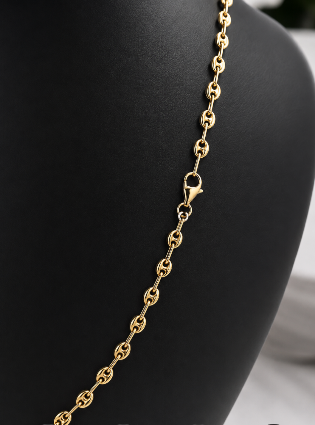 Cadena Mariner de Oro Italiano 10K – 4 mm × 22".